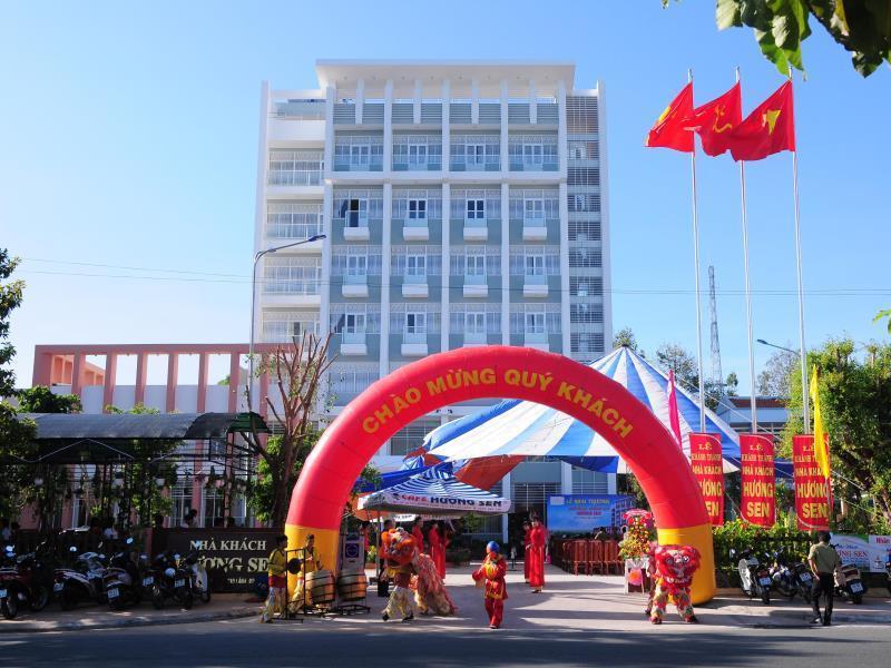 Huong Sen Hotel Cao Lãnh Exterior foto